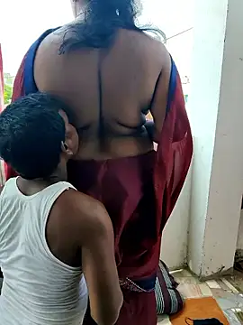 Desicouple1706 webcam