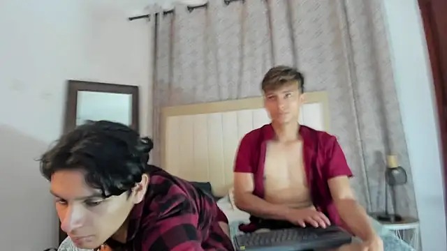 thomas_and_thiago webcam