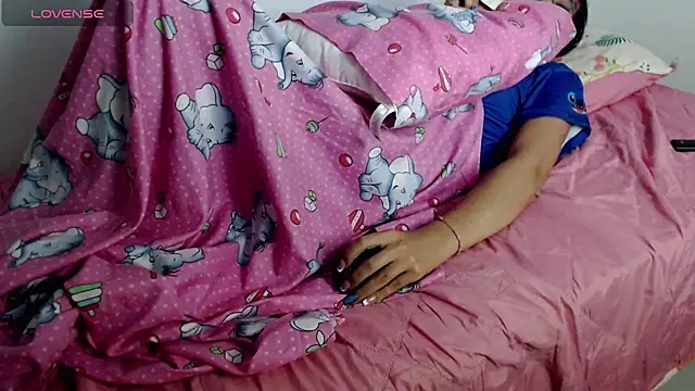 missblu - Missblu's free webcam - UK Sex Cams