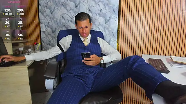 Hideintheoffice webcam