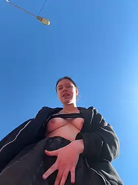 AlishaOfThorns webcam