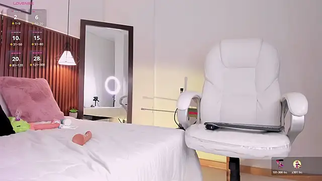 Live sex cam di ahitanaa_