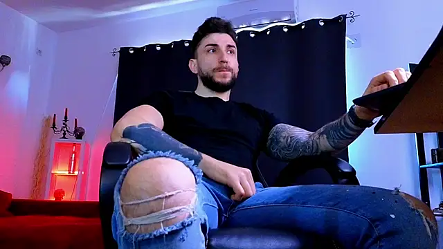 MightyAaron66 webcam