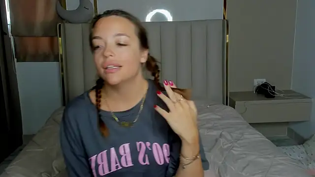 stellaa_quenn webcam