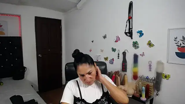 mature_bigboobs10 webcam