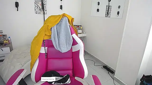 Leonard_Price live sex cam