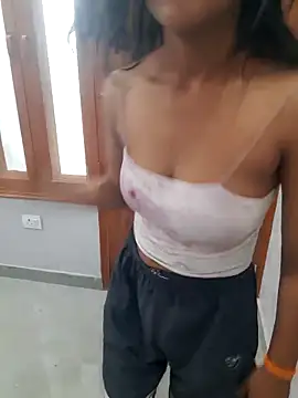 Your_Ayesha56 webcam