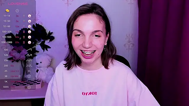 KindHazelHere_ webcam