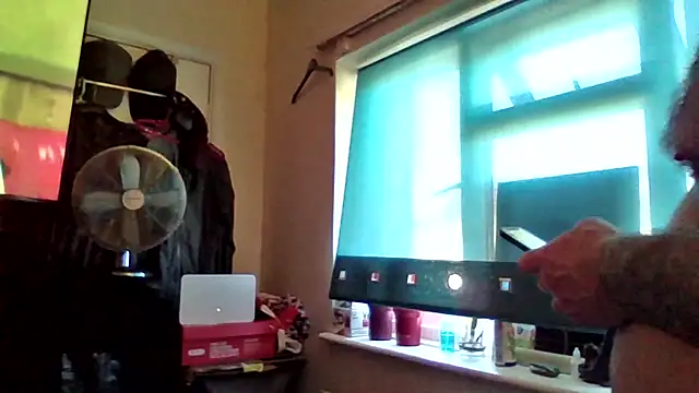 tattooednakedguy - Tattooednakedguy's free webcam - UK Sex Cams