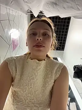 LeiaMood live sex cam