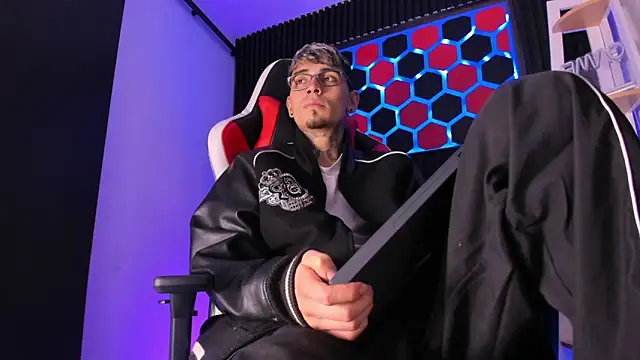 max_hader_ - Max_Hader_'s free webcam - UK Sex Cams