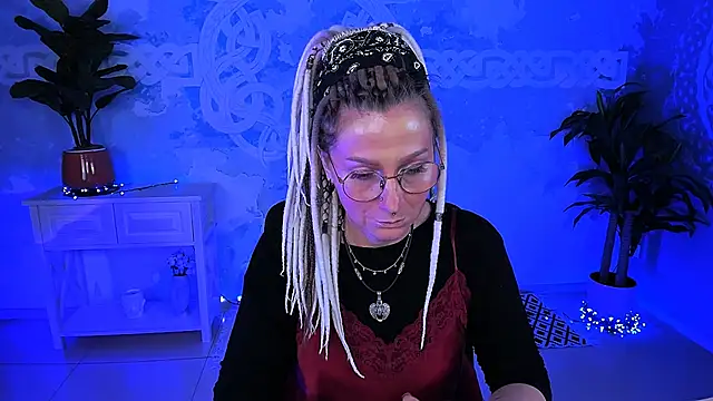 umaspace - UmaSpace's free webcam - UK Sex Cams