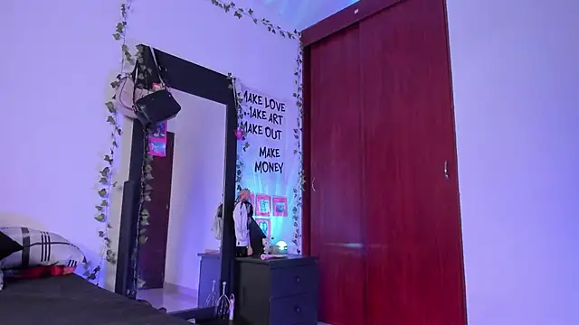 little_kayla_ webcam