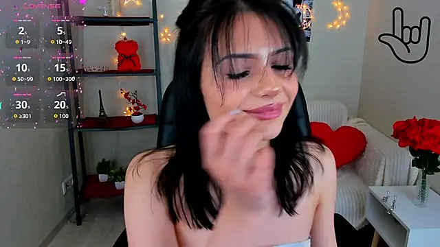 kitti__ - Kitti__'s free webcam - UK Sex Cams