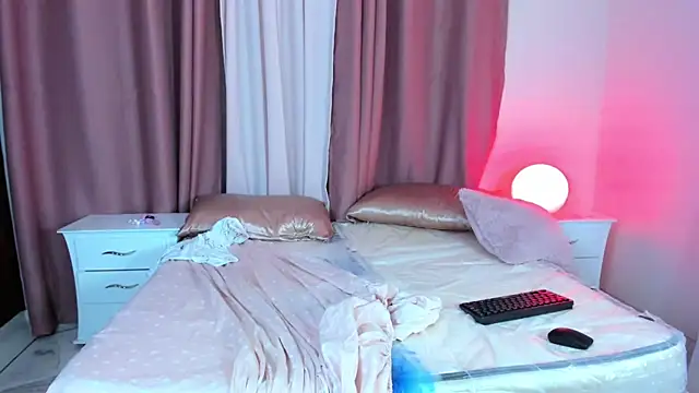 pocahontas_and_smith - Pocahontas_and_smith's free webcam - UK Sex Cams