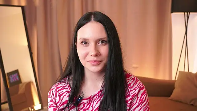 DeloresSaberi webcam