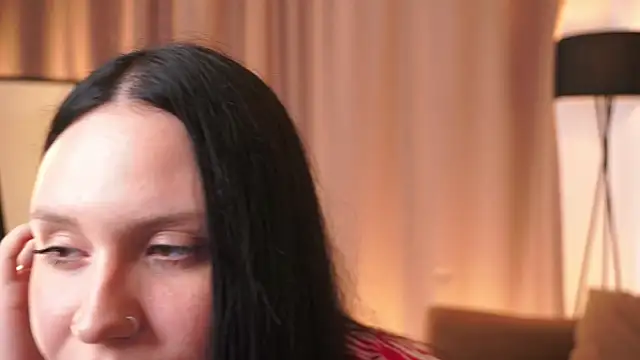 DeloresSaberi webcam