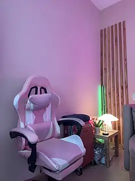 MadeleineSanez webcam