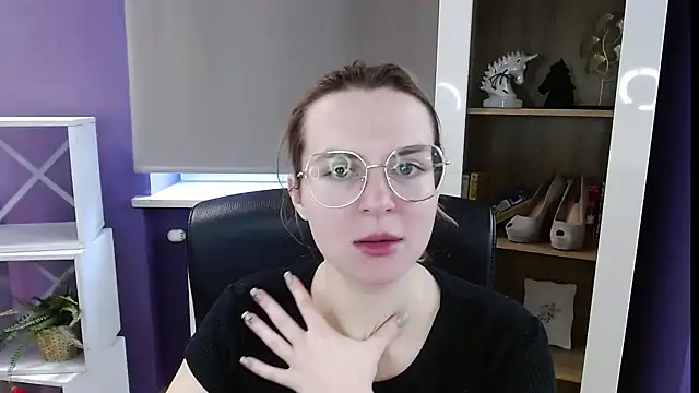 zoey_erotic - Zoey_Erotic's free webcam - UK Sex Cams