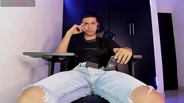 liam_mateo - Liam_Mateo's free webcam - UK Sex Cams