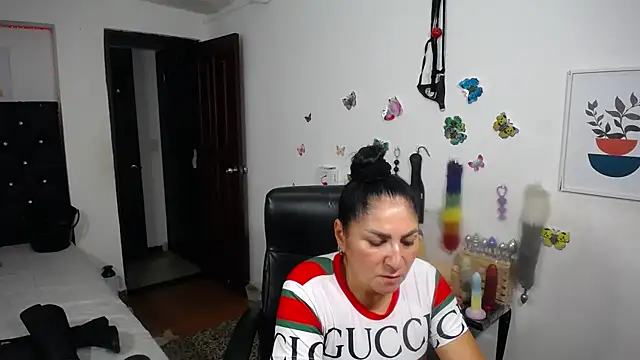 mature_bigboobs10 webcam