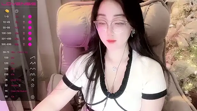 Monica-666888- webcam