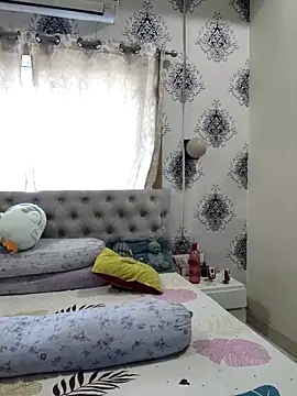 Webcam Model (Cute-richa1) is live