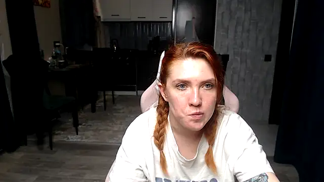 reginasmilee - Reginasmilee's free webcam - UK Sex Cams