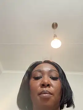 Bootyliciouse21X webcam