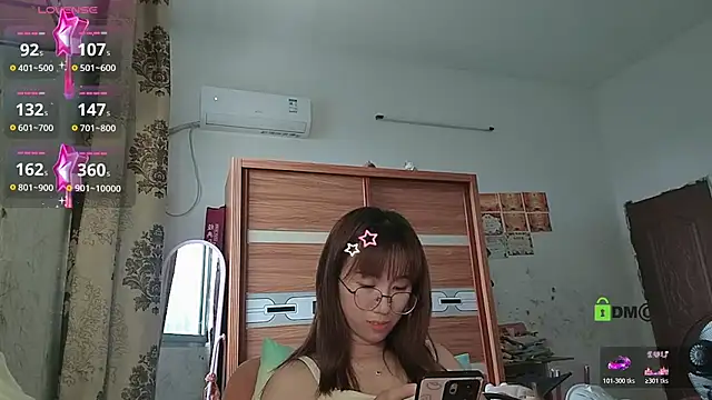 Lili_666 webcam