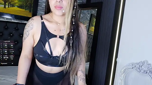 ManuelaVeeleez webcam