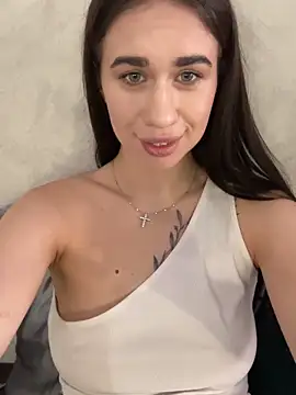 erikka__ - Erikka__'s free webcam - UK Sex Cams