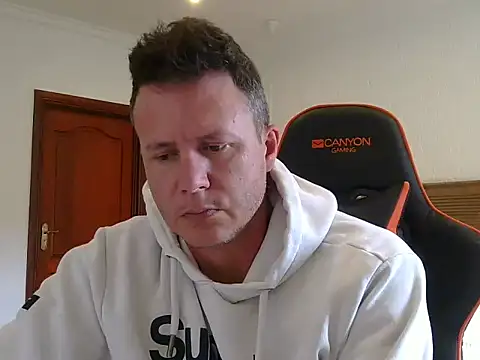 TroyDieselXXX webcam