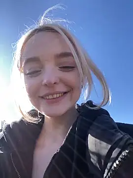 aka_Blonde webcam