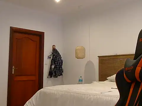 TroyDieselXXX webcam