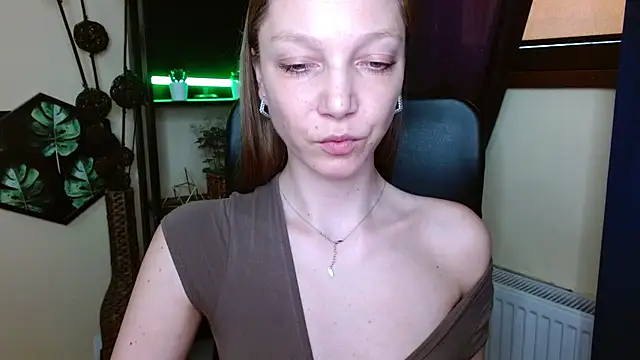 EmillyPlay webcam