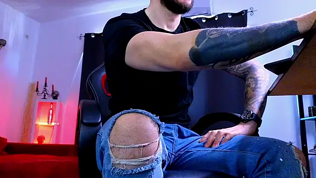 MightyAaron66 webcam