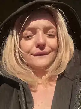 AlishaOfThorns webcam