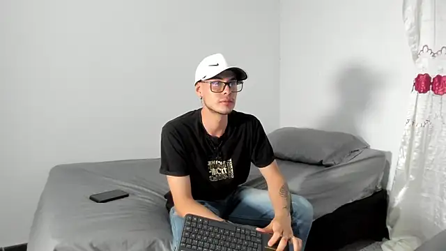 vlad__night (M young) - cum show