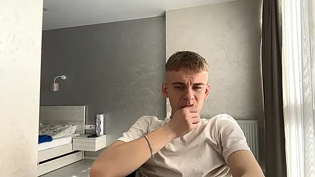 solofury (M twink) - Buy car