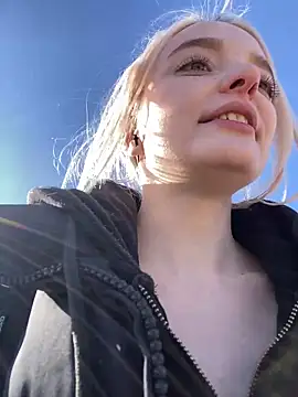 aka_Blonde live sex cam