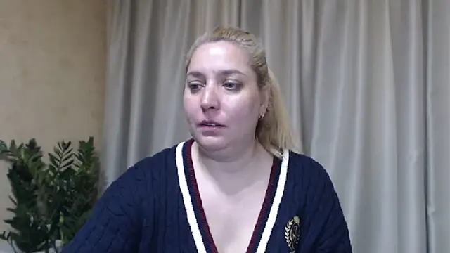 sweetpussy13 - Sweetpussy13's free webcam - UK Sex Cams