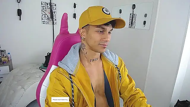 Leonard_Price webcam