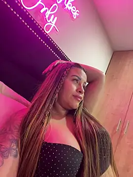 sexyyykloee live sex cam