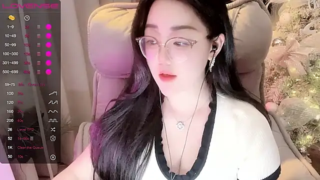 Monica-666888- webcam