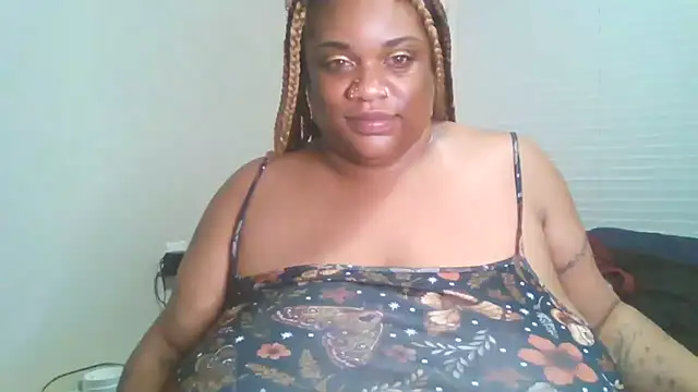 NaughtyHottieBBW webcam