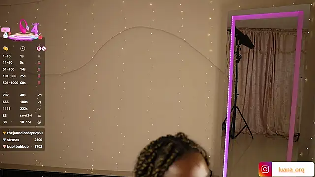 LuanaRisque webcam