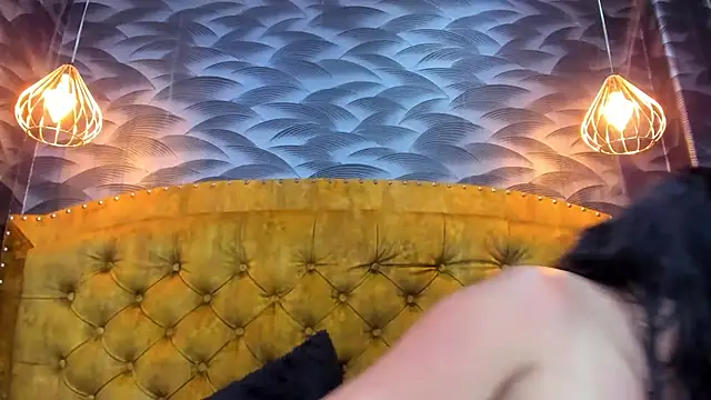 NahomiFireSex webcam