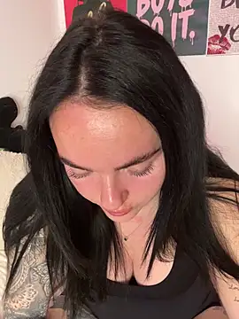 YorkshireGirly webcam