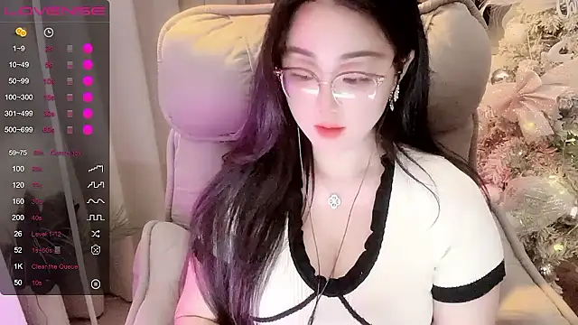 Monica-666888- webcam